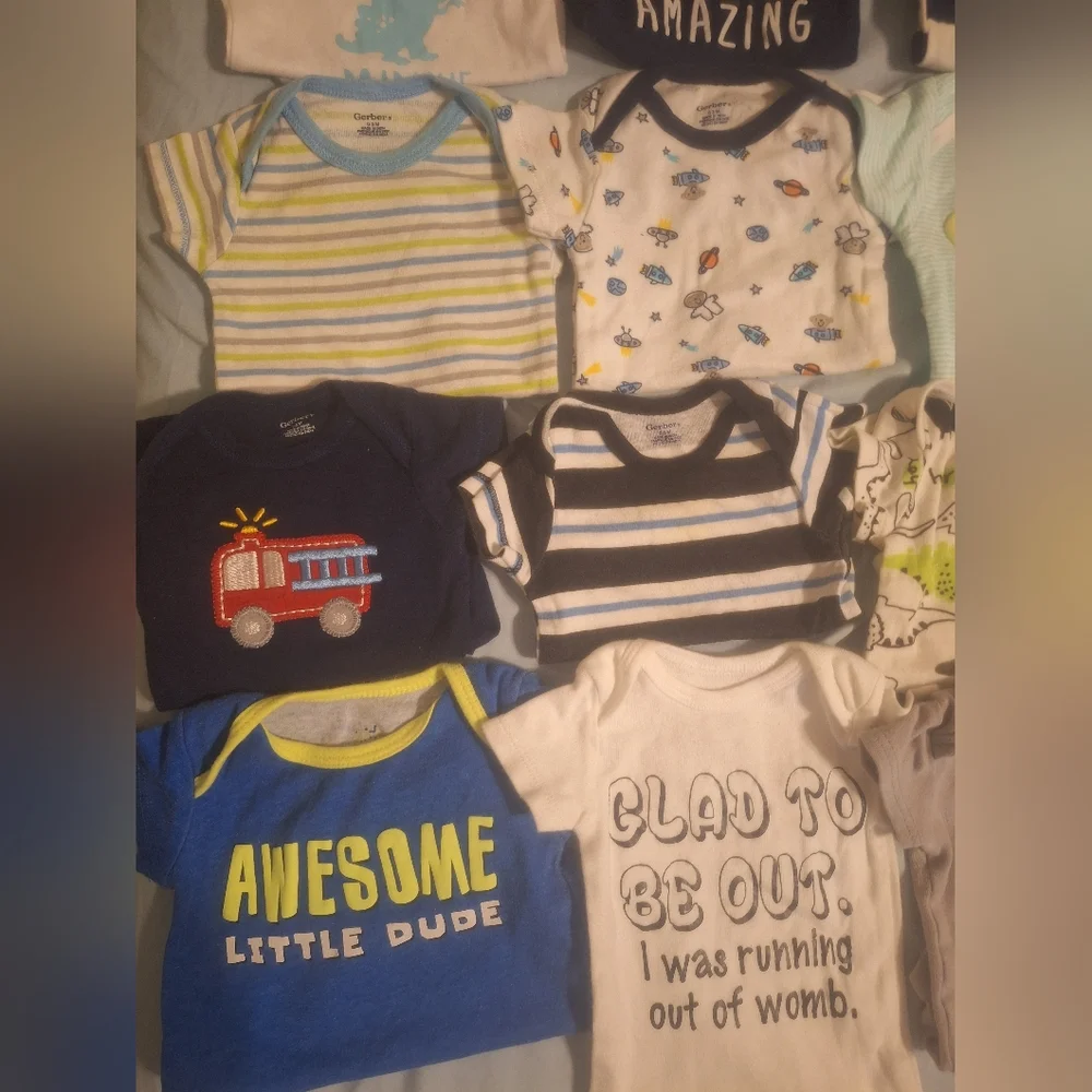Assorted Baby Bodysuits Collection - Picture 3 of 4